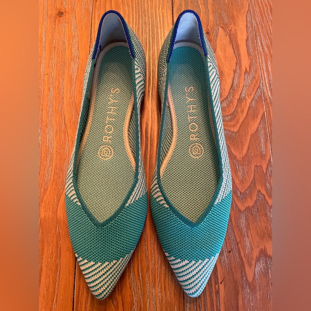 Rothy's Teal and White Points